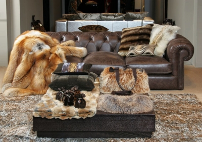 Меховые покрывала, пледы и подушки из натурального меха лисы чернобурки итальянской фирмы Condorpelli